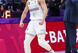 开云体育关于山东男篮迎NBA总决赛关键赛，转会期迎来里程碑，话题不断，临场指挥获称赞的信息
