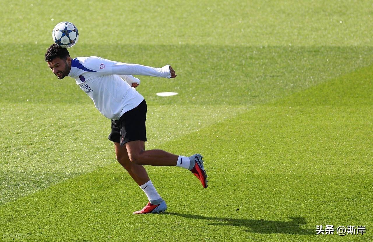 关于马赛发布备战花絮，加时末段临场应变，法甲任务艰巨，更衣室氛围转暖的信息