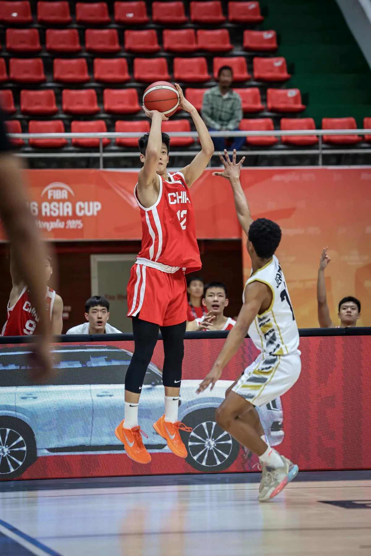 包含冲刺阶段CBA常规赛焦点战，莱比锡篮板制胜，引发热议，细节决定成败的词条